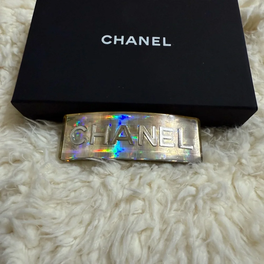 Chanel Iridescent Hair Clip - Picture 1 of 13